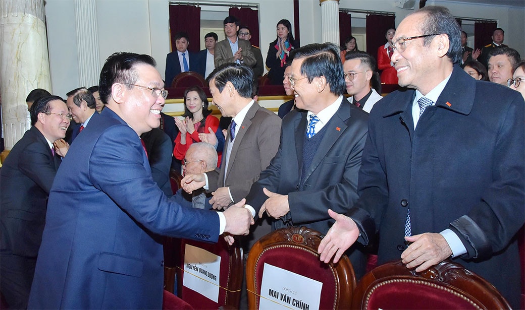 Chủ tịch Quốc hội Vương Đình Huệ: Tiếp tục sáng tạo những tác phẩm thực sự lay động, góp phần xây dựng “Ðảng ta là đạo đức, là văn minh”