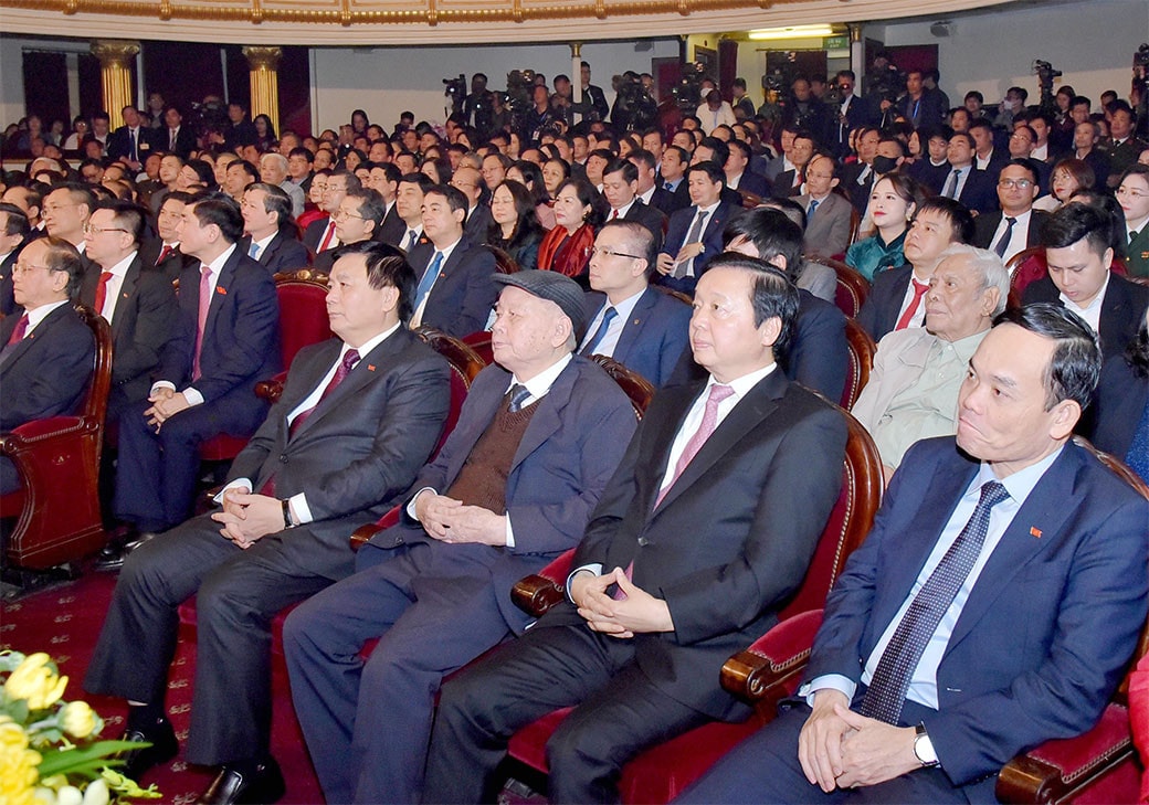Chủ tịch Quốc hội Vương Đình Huệ: Tiếp tục sáng tạo những tác phẩm thực sự lay động, góp phần xây dựng “Ðảng ta là đạo đức, là văn minh”