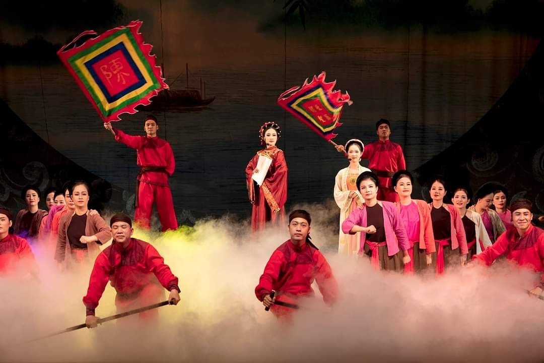 Vở chèo Linh Từ quốc mẫu của Nhà hát Chèo Hà Nội do NSƯT Thu Huyền chỉ đạo nghệ thuật, đạt Huy chương Vàng tại Liên hoan Chèo toàn quốc 2022 - Ảnh: NHCHN