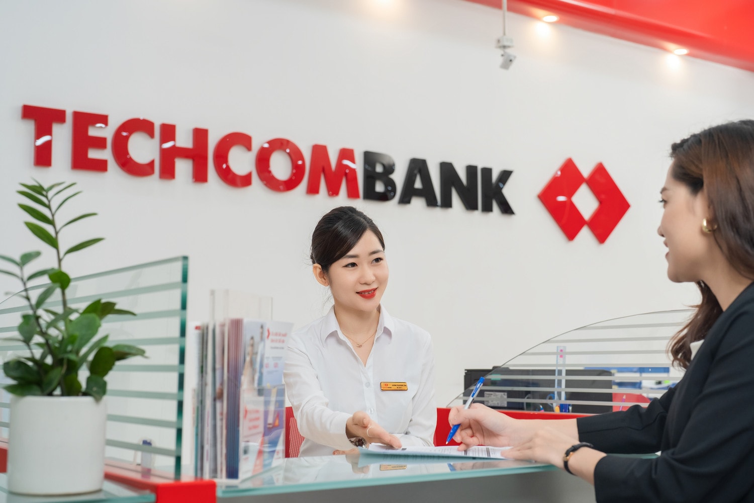 ROA đạt 3,2%, Techcombank tiếp tục duy trì hiệu quả dẫn đầu ngành -0