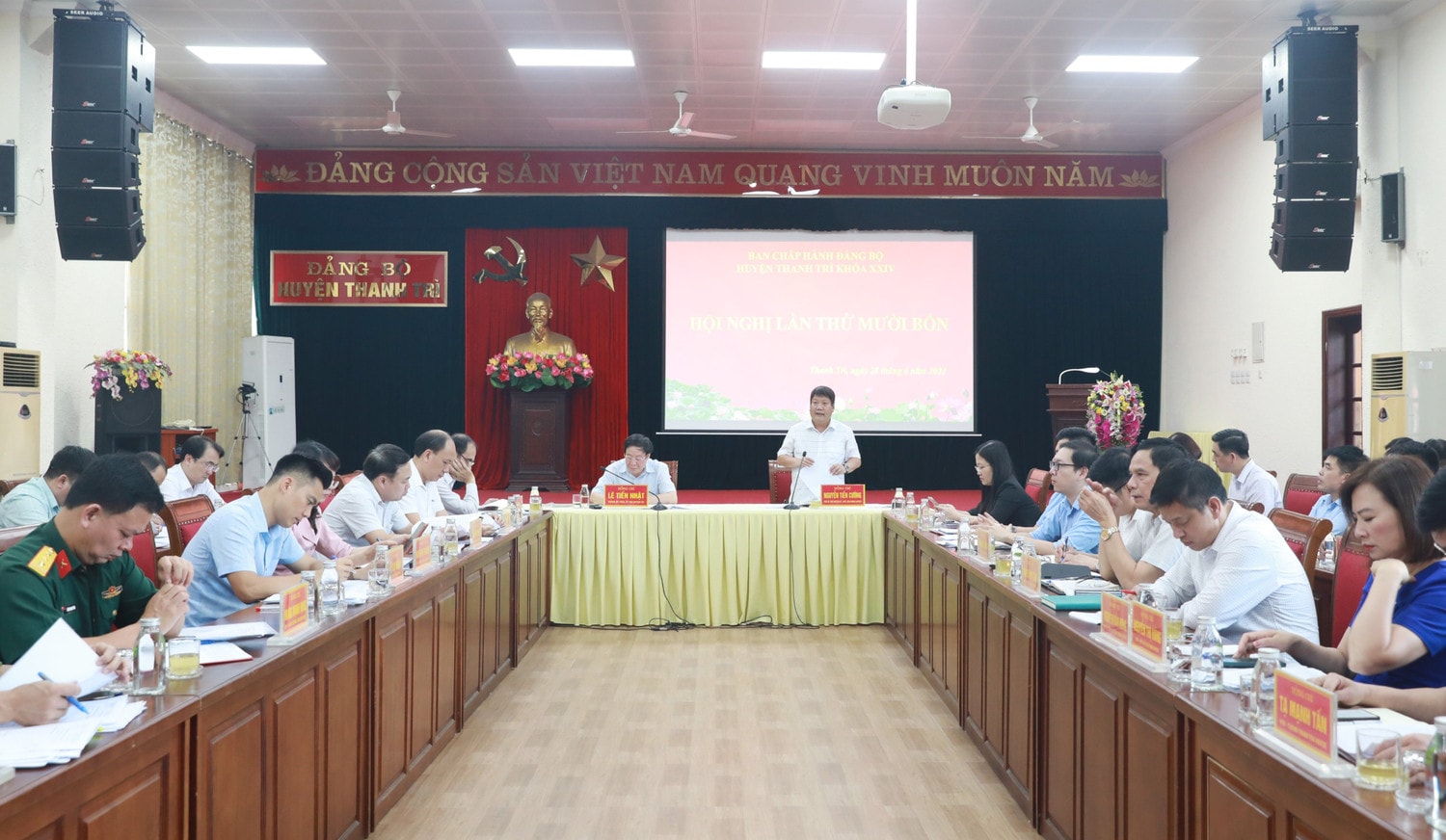 Bài 1: Kết hợp chặt chẽ giữa “xây” và “chống” -0