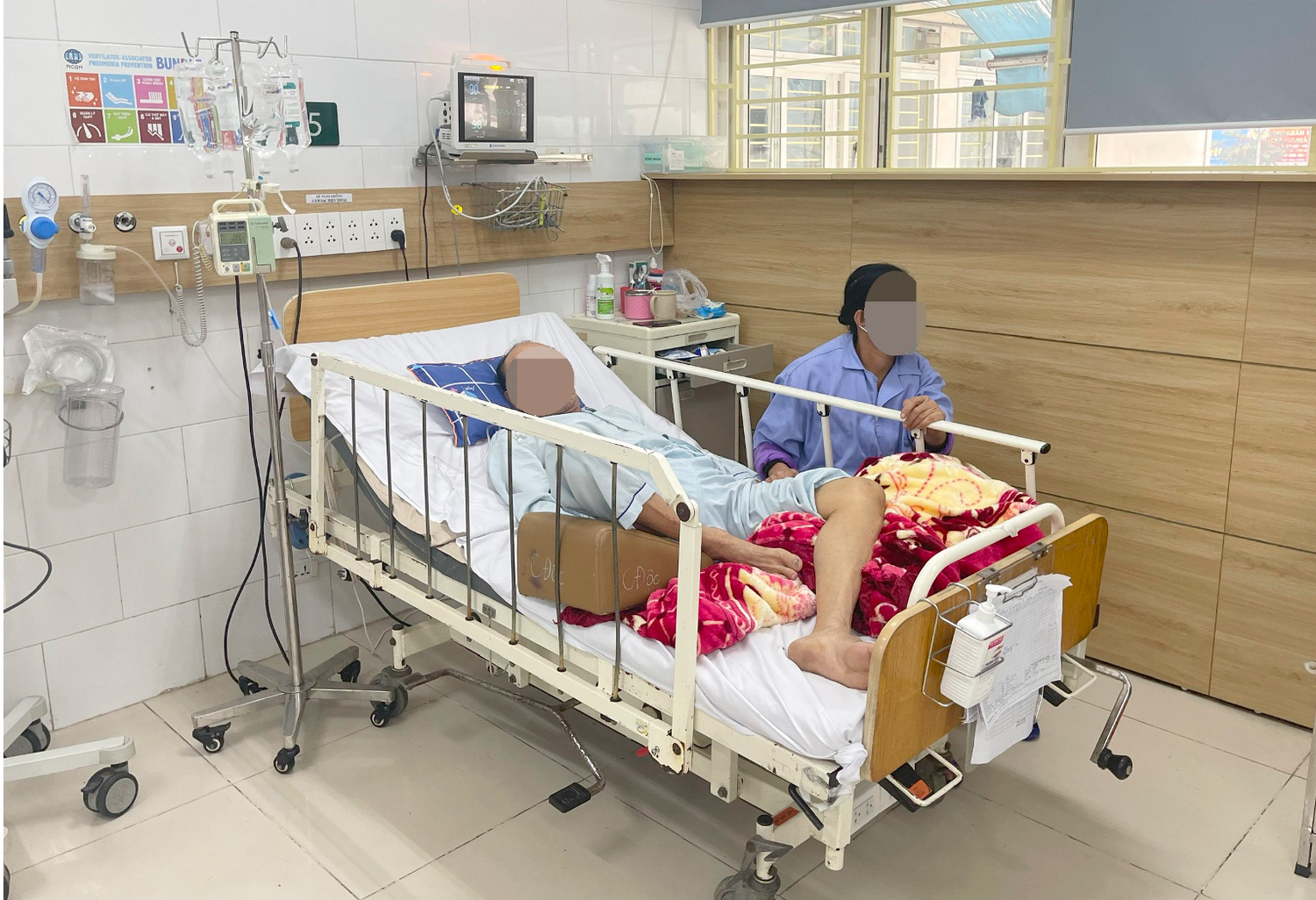 Nhập viện vì ngộ độc thuốc chữa đái tháo đường y học cổ truyền mua 10 triệu đồng -0