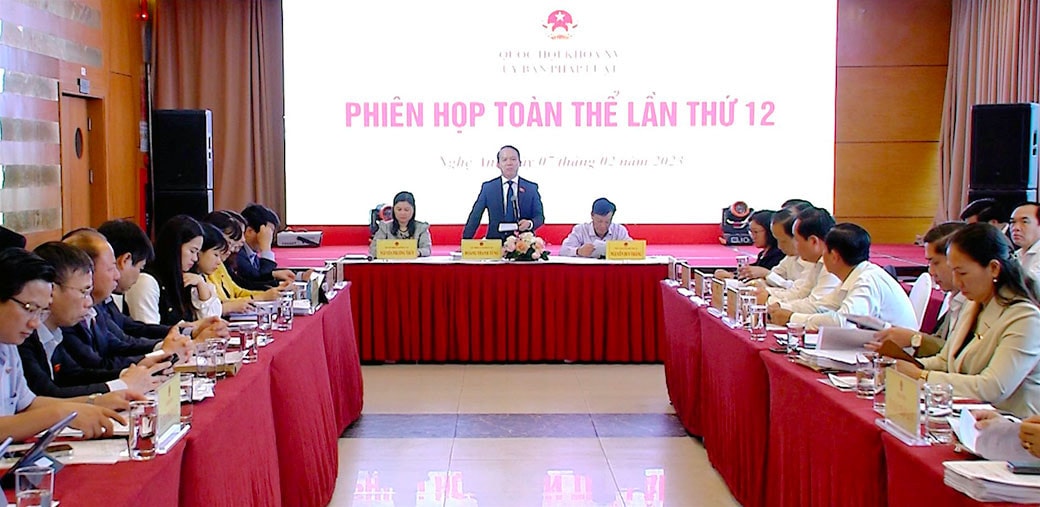 Ủy ban Pháp luật họp phiên toàn thể lần thứ 12 -0