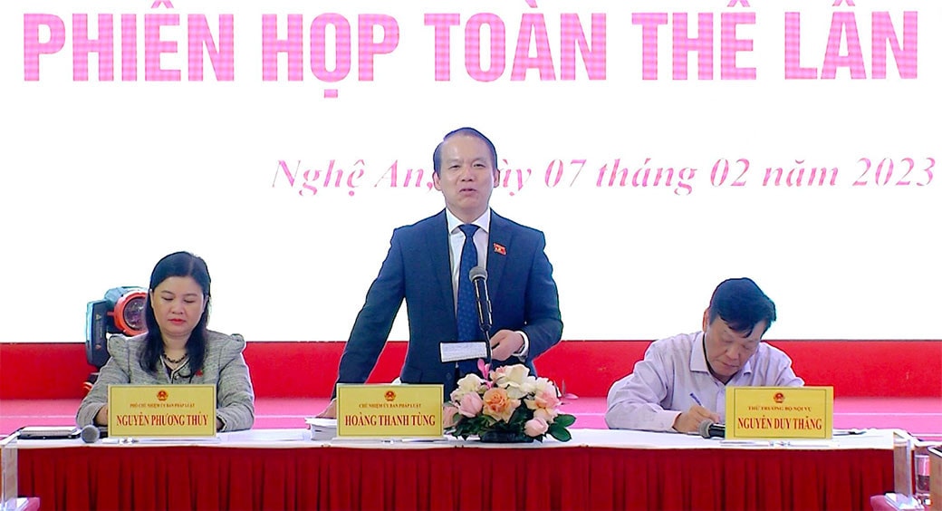 Ủy ban Pháp luật họp phiên toàn thể lần thứ 12 -0