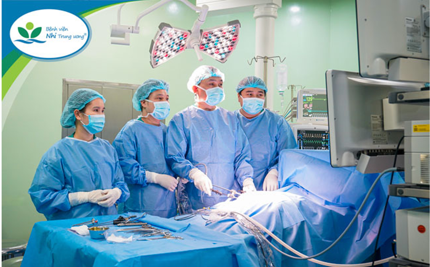 Tưởng con đau bụng do rối loạn tiêu hoá, không ngờ mắc bệnh xoắn dạ dày rất hiếm gặp -0