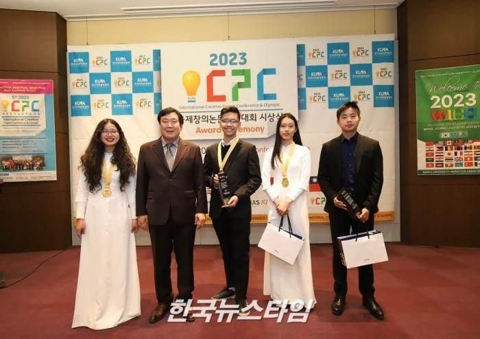 Học sinh Việt Nam đoạt Huy chương Vàng Khoa học kỹ thuật Olympic phát minh -0
