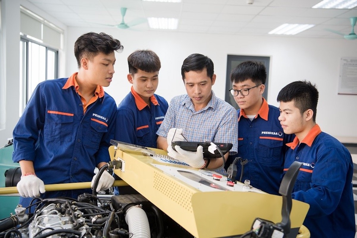 Nhiều trường đại học mở thêm ngành trí tuệ nhân tạo -0