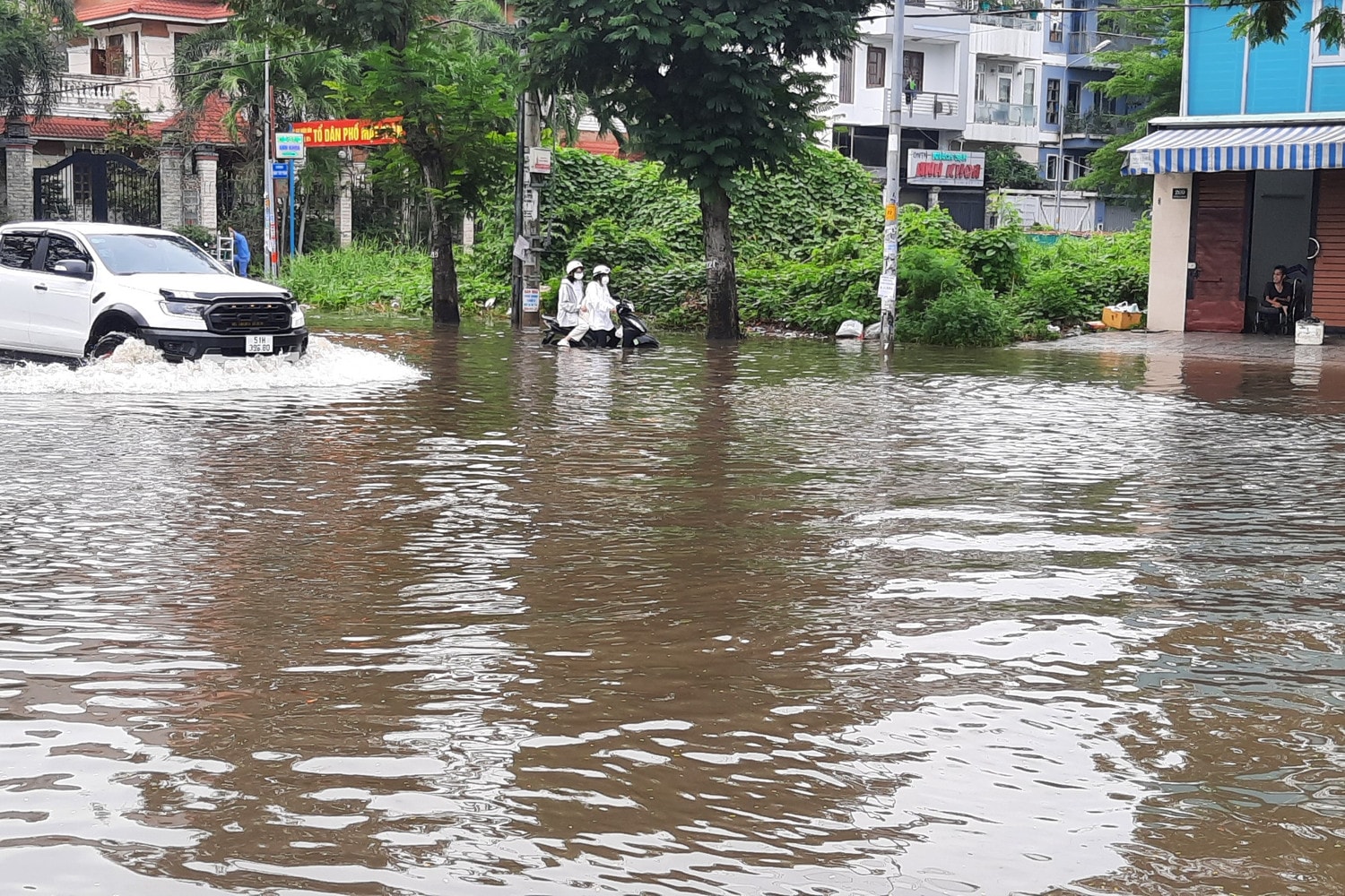 Bài 2: Dự án chống ngập hơn 3.200 tỷ đồng: Chọn nhà thầu… nhanh như nước rút -0