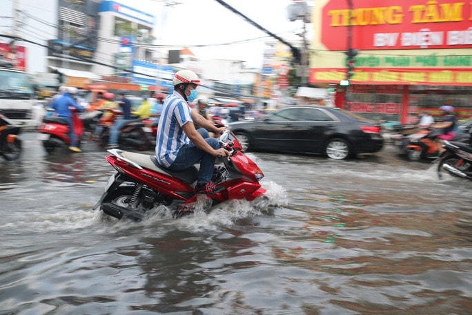 Dự án chống ngập hơn 3.200 tỷ đồng: Công ty Thoát nước trúng thầu ra sao? -0