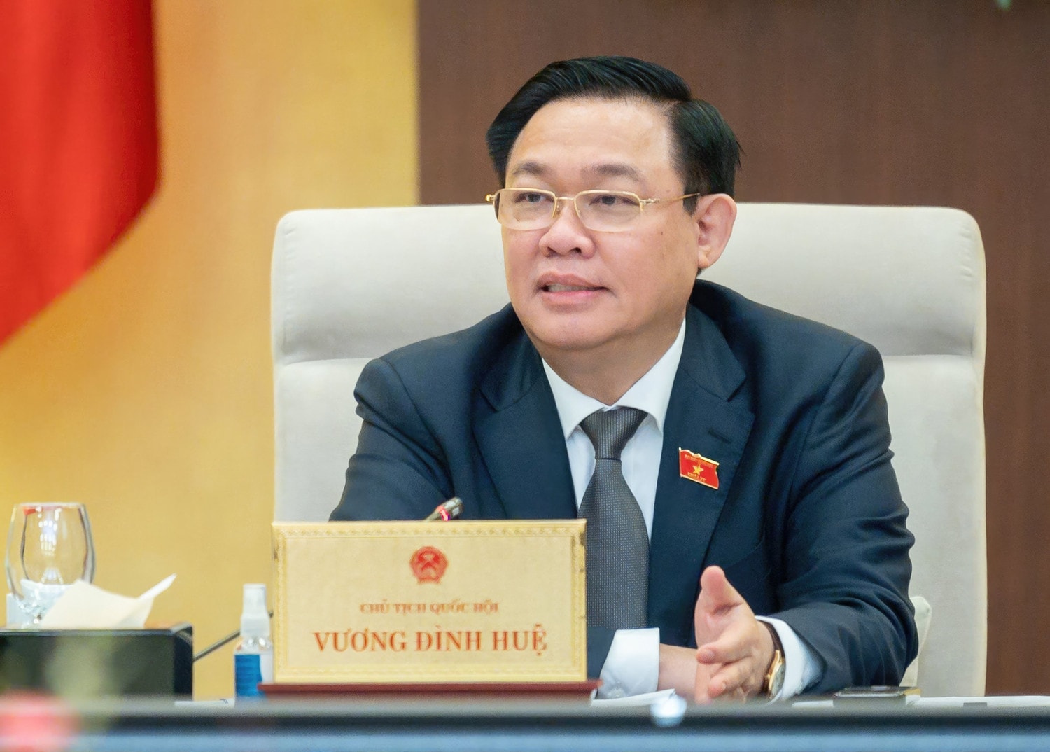 Không làm phương hại quyền, nghĩa vụ, lợi ích hợp pháp của tổ chức, cá nhân khác -0