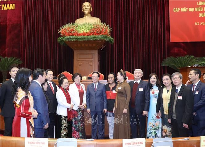 Lãnh đạo Đảng và Nhà nước gặp mặt trí thức, nhà khoa học, văn nghệ sỹ -0