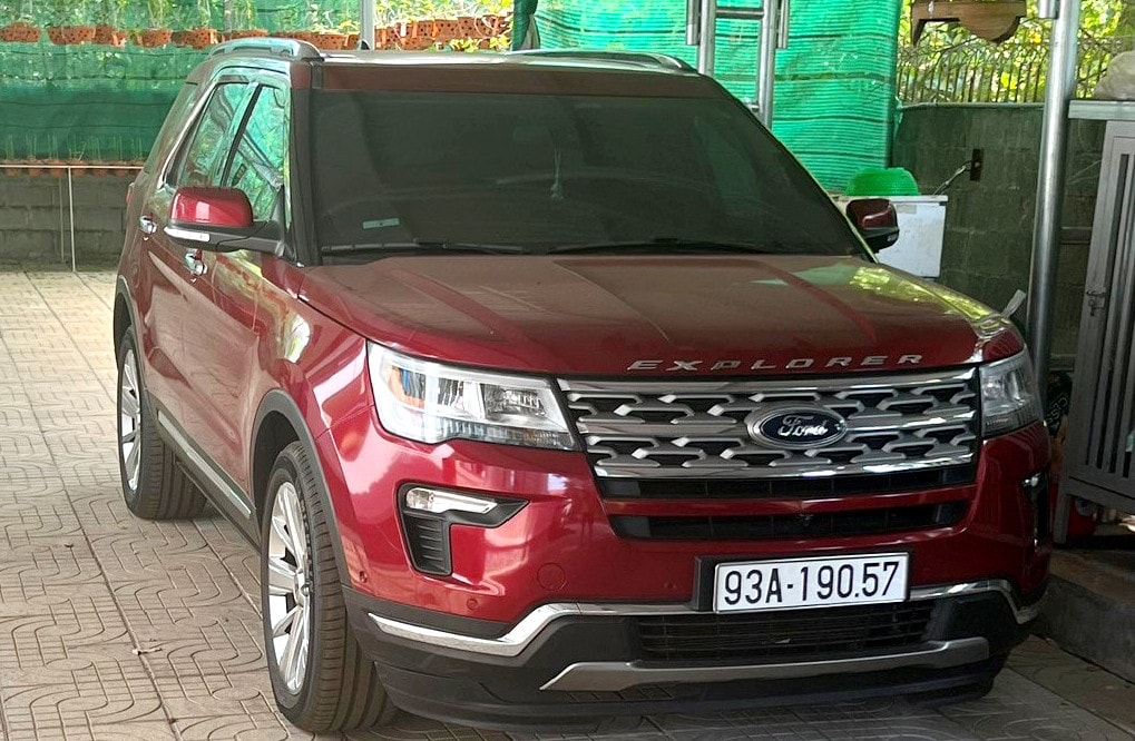 Vụ ô tô tiền tỷ Ford Explorer 