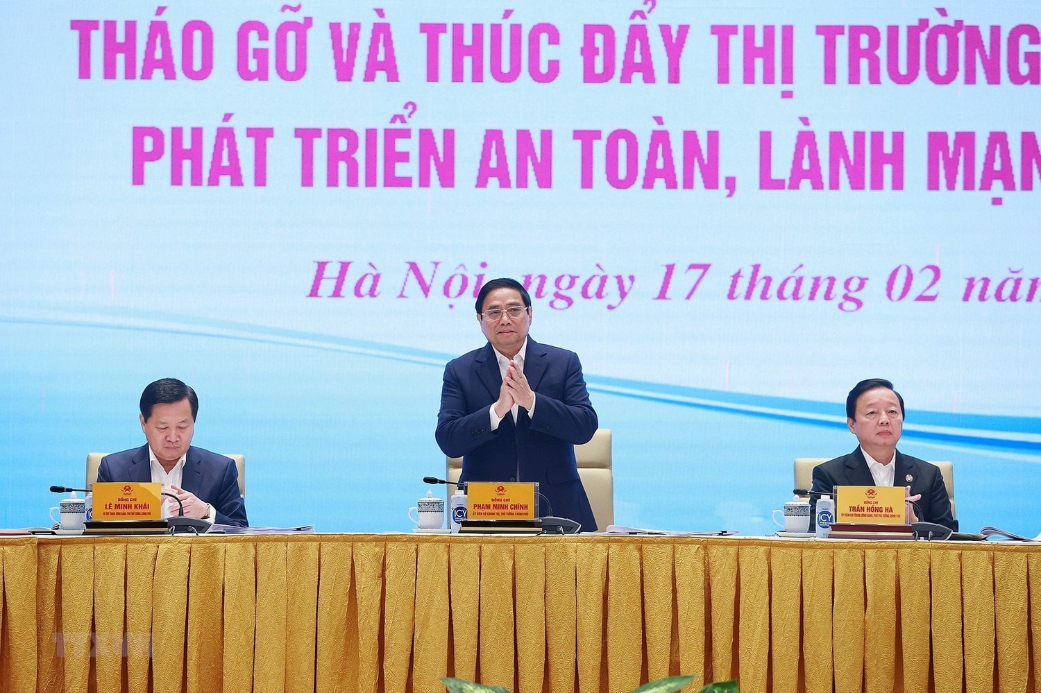 Thủ tướng: Thúc đẩy thị trường bất động sản phát triển lành mạnh -0
