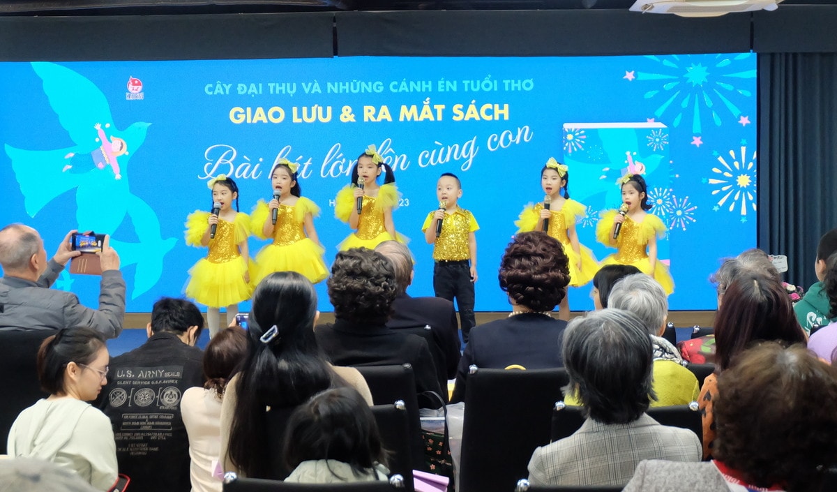 Các bài hát của nhạc sĩ Phạm Tuyên gắn bó với nhiều thế hệ tuổi thơ Việt Nam Phía sau mỗi giai điệu, lời ca trẻ thơ -0