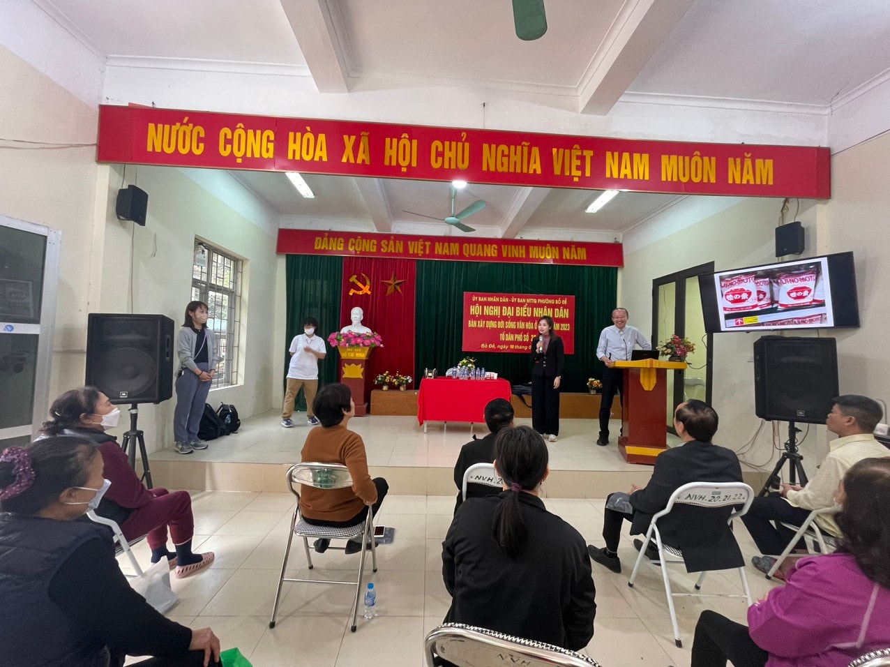 Hướng dẫn bài thể dục tránh ngã cho người cao tuổi -0