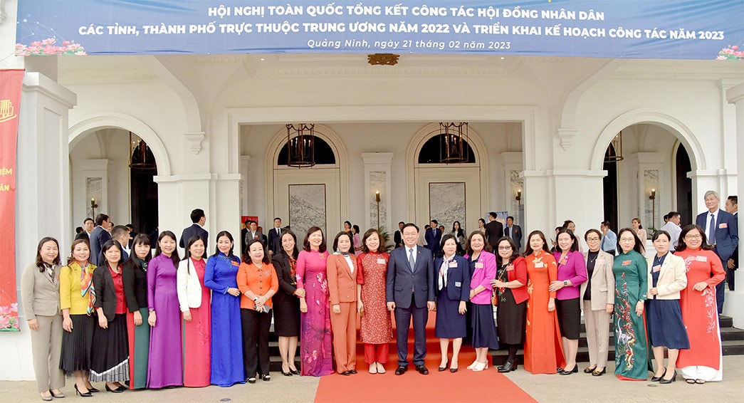 Một số hình ảnh Hội nghị toàn quốc tổng kết công tác Hội đồng Nhân dân các tỉnh, thành phố trực thuộc Trung ương năm 2022 và triển khai kế hoạch công tác năm 2023