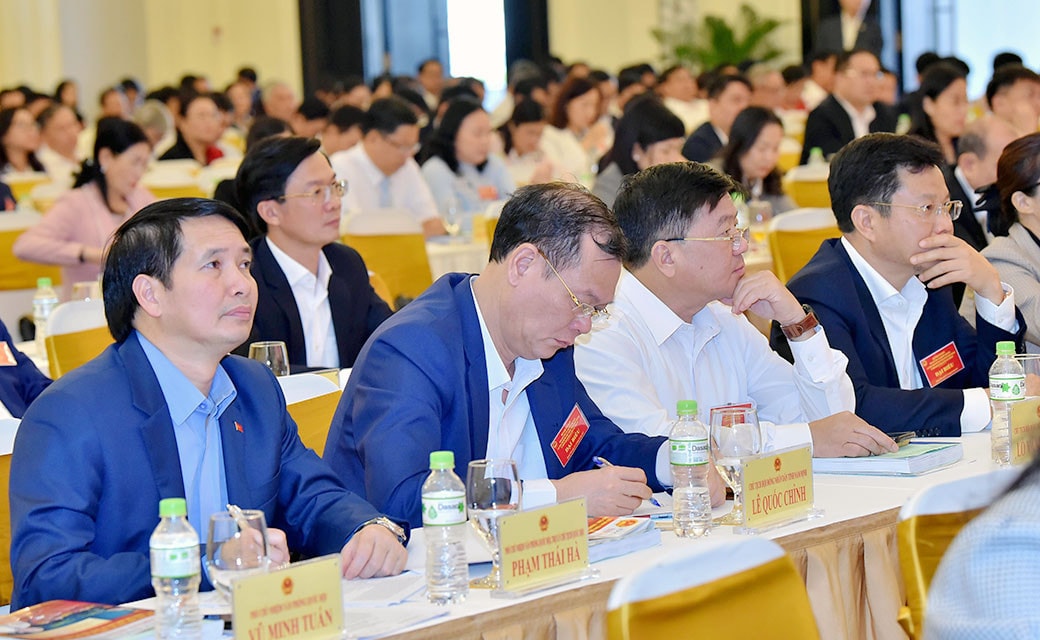 Chủ tịch Quốc hội Vương Đình Huệ: Thực sự gần dân, công khai, minh bạch, dân chủ, chuyên nghiệp và hiệu quả -0
