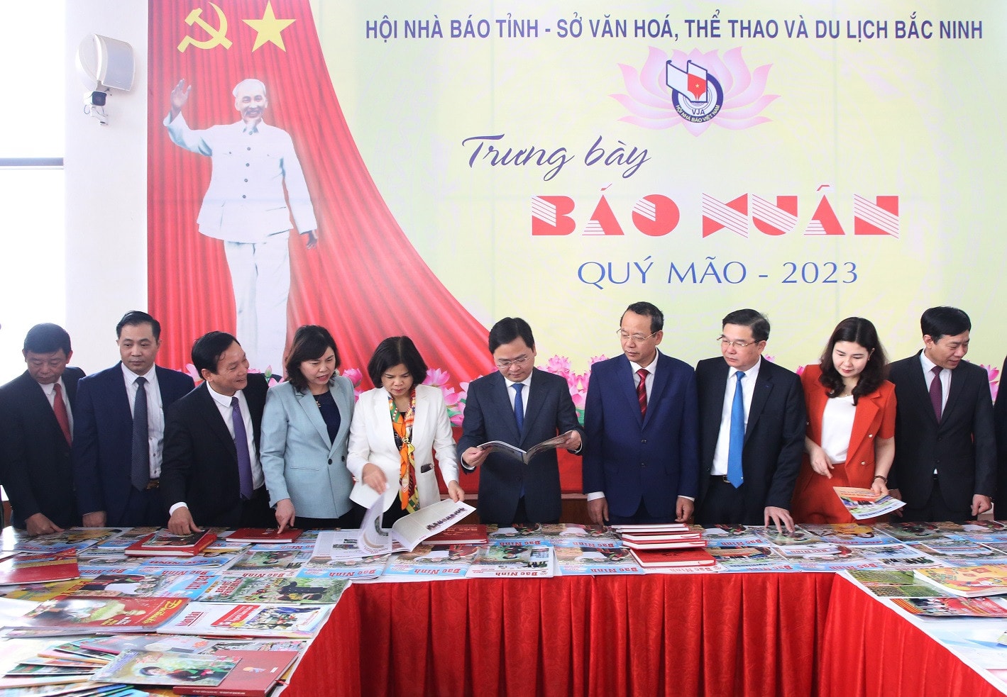 Khai mạc Hội Báo Xuân và Hội thi hát Dân ca Quan họ -0