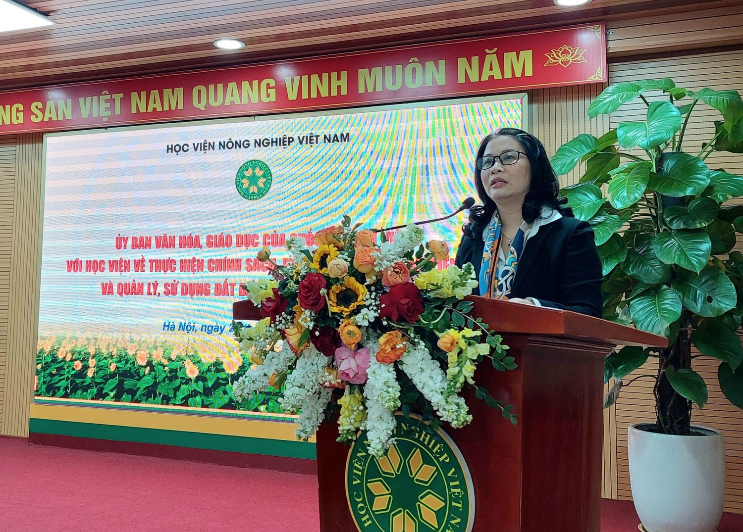 Đào tạo tiến sĩ cần có đột phá cơ bản -0