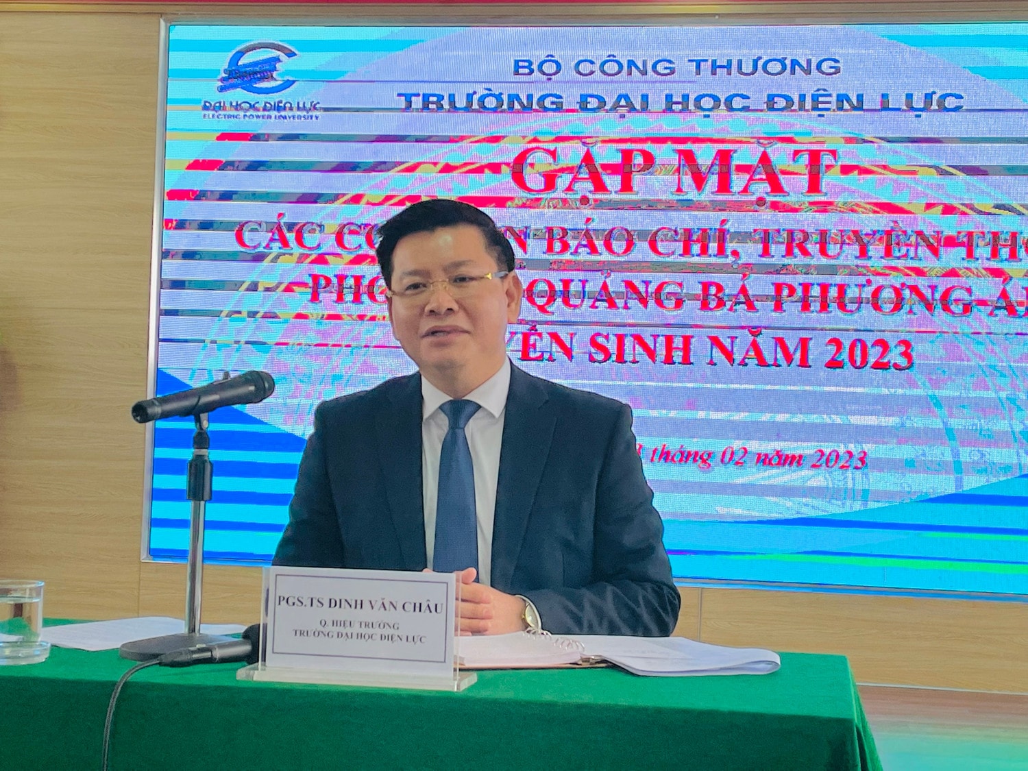 Năm 2023, trường Đại học Điện lực tuyển sinh theo 5 phương thức với hơn 3650 chỉ tiêu -0