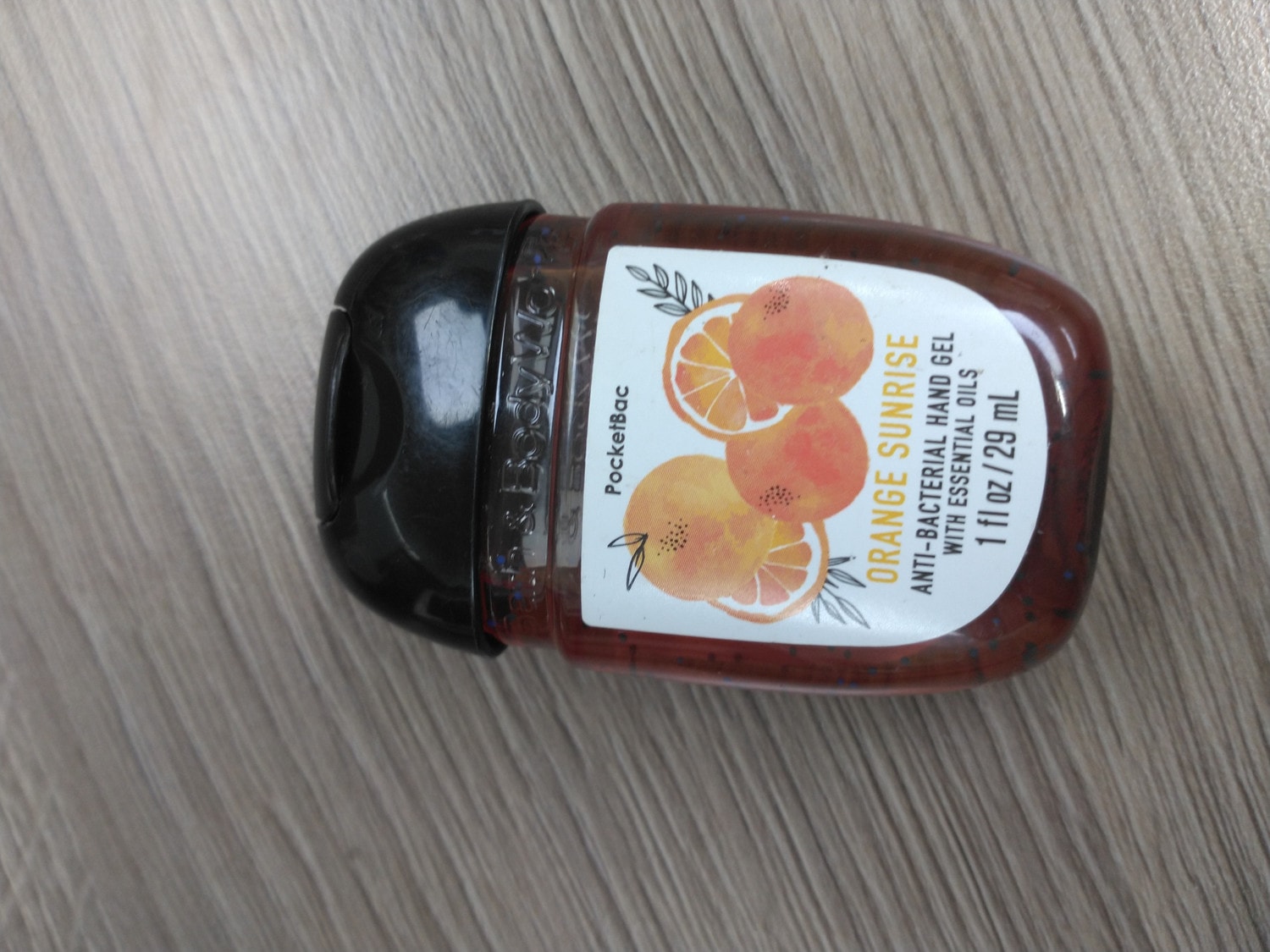 Shopee: Chỉ lo thu phí bán hàng, để mặc hàng nhái, hàng giả tràn lan -0