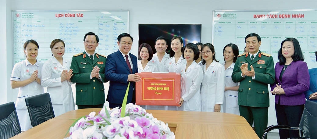 Chủ tịch Quốc hội Vương Đình Huệ: Luôn khát khao cống hiến, hoàn thành xuất sắc trọng trách 