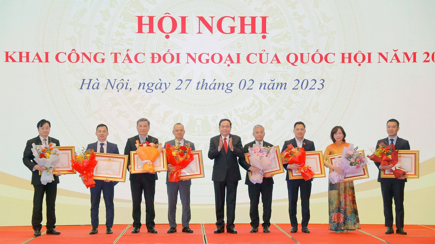 Phát huy tối đa sức mạnh tổng hợp trong triển khai đường lối đối ngoại -0