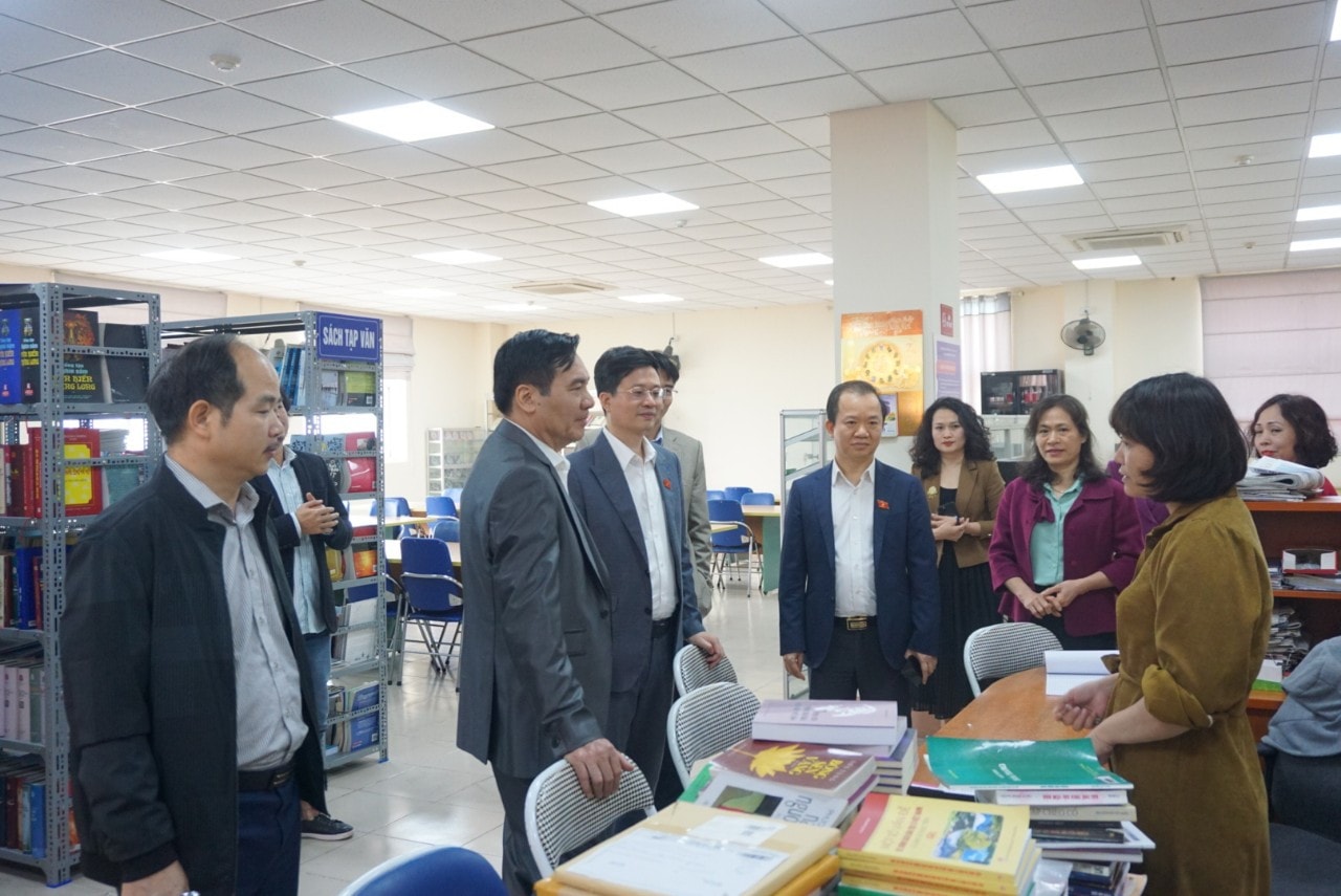 Rất ít nghiên cứu sinh ngành nghệ thuật -0