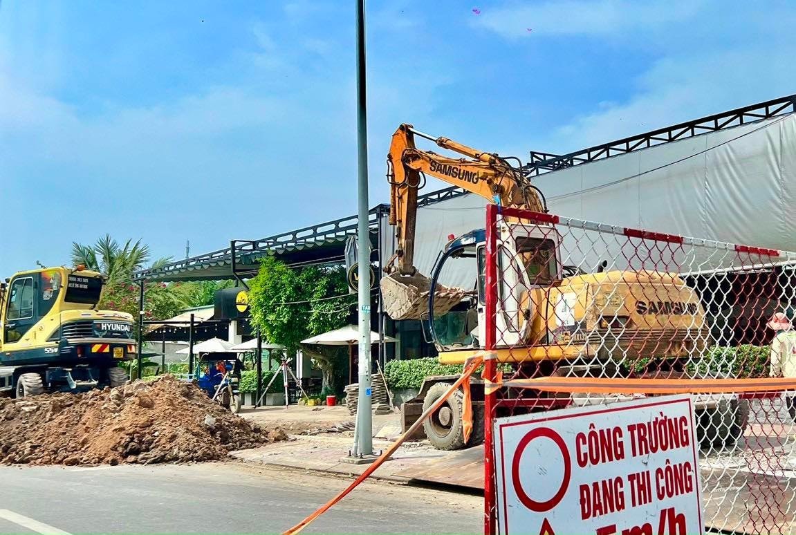 Công ty CP Vận tải CTGT Bình Phước trúng liên tiếp các gói thầu gần 70 tỷ đồng trong 1 ngày thế nào? -0