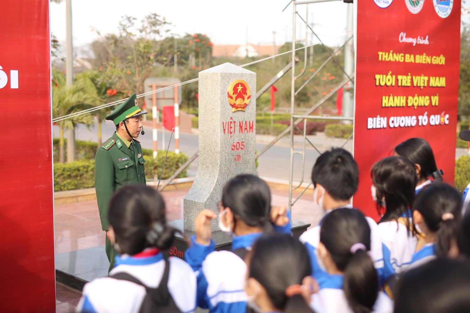 Đồn Biên phòng Cửa khẩu Quốc tế Lao Bảo: Điểm sáng của những người lính mang quân hàm xanh -0