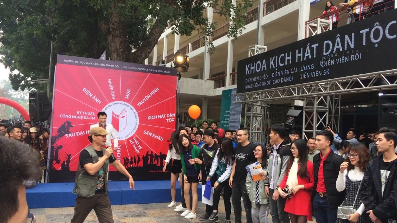 Đề xuất nghệ sĩ ưu tú, nghệ sĩ nhân dân tương đương học vị thạc sĩ, tiến sĩ, vì sao? -0
