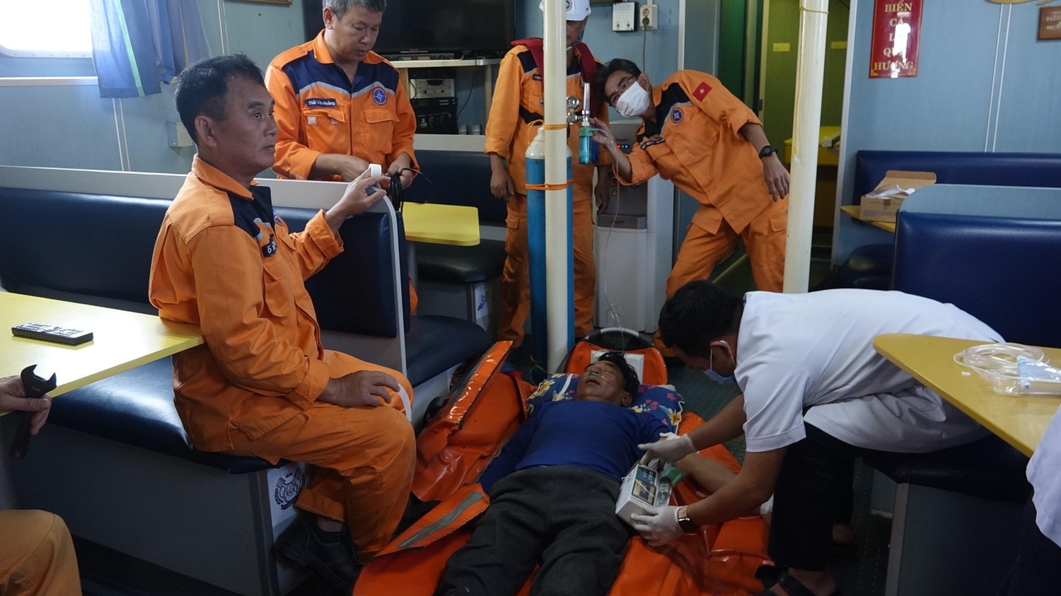 Cứu nạn kịp thời thuyền viên tàu Quảng Nam bị tai biến khi hành nghề trên biển -0