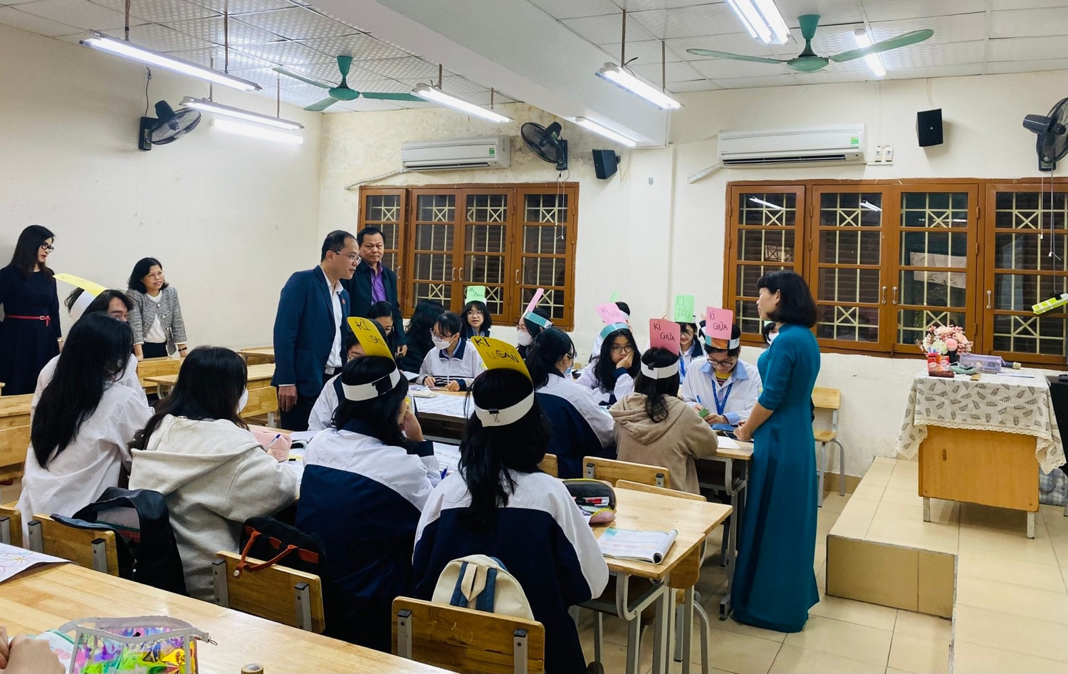 Chương trình mới đã giảm tải kiến thức hàn lâm -0