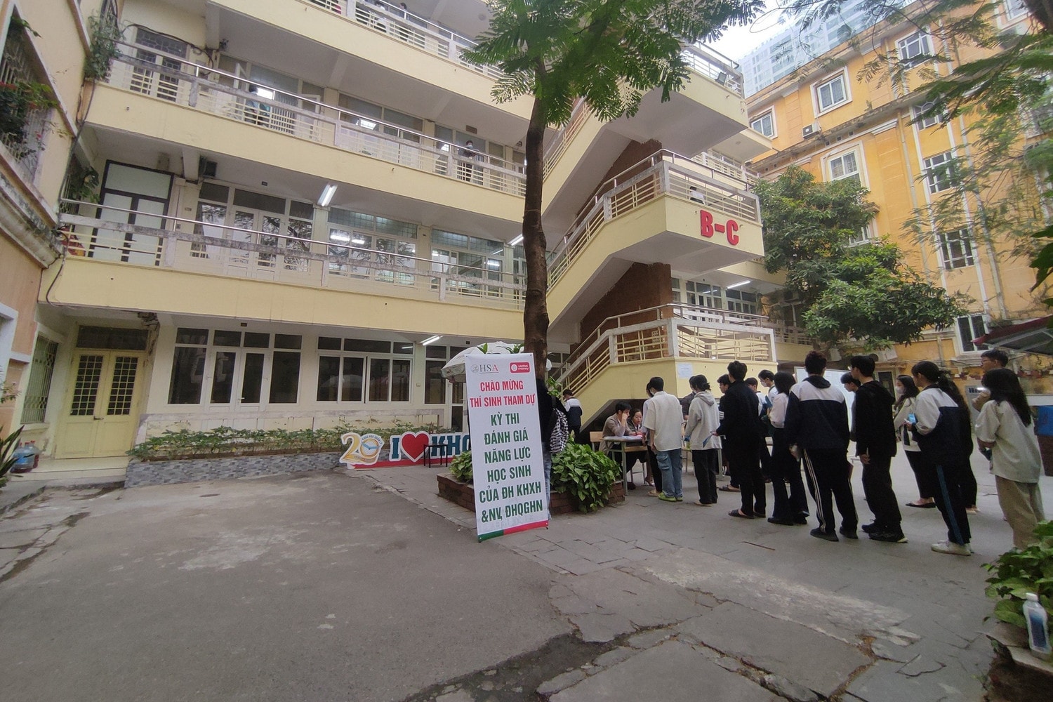 Gần 4.000 thí sinh tham dự đợt 1 kỳ thi Đánh giá năng lực của ĐH Quốc gia Hà Nội -0