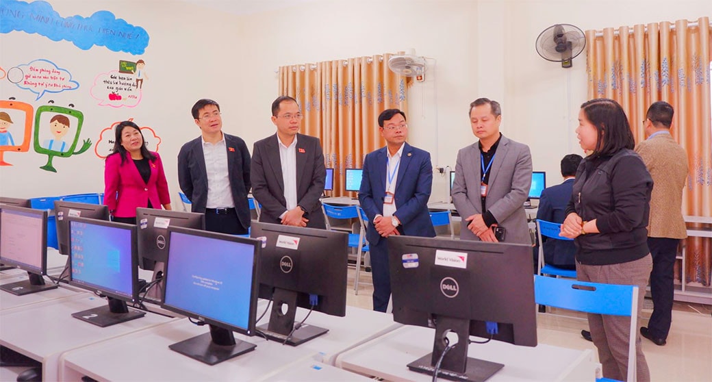 Thiếu giáo viên cơ hữu, bị động trong phân công chuyên môn -0