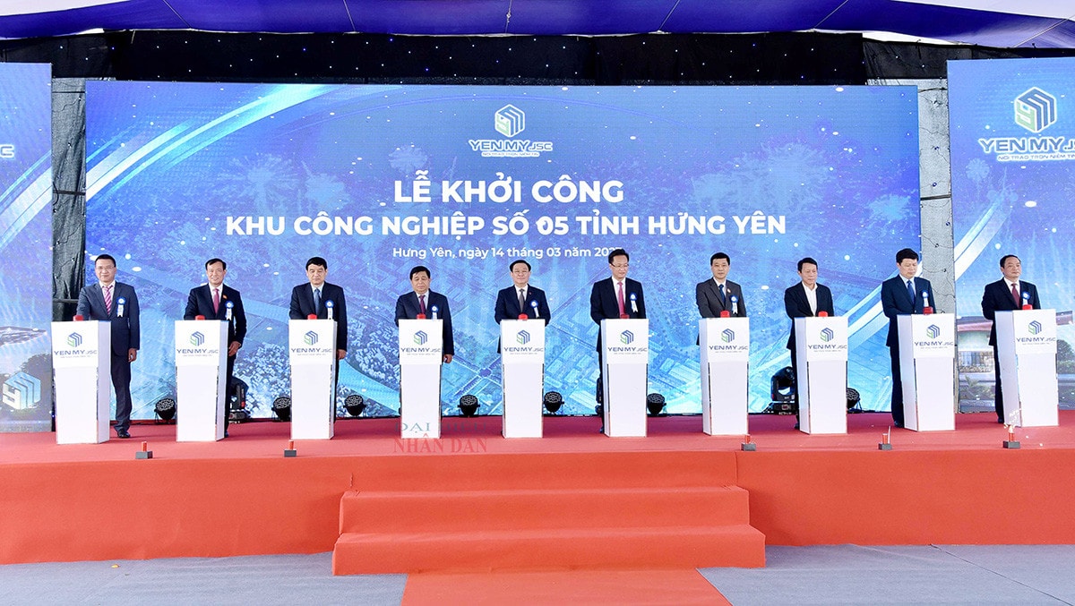 Chủ tịch Quốc hội Vương Đình Huệ thăm, làm việc tại tỉnh Hưng Yên -3