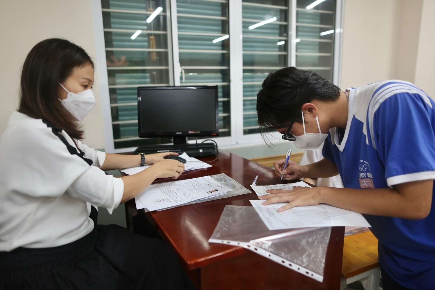 Các cơ sở giáo dục thu học phí cao hơn quy định phải trả lại học sinh, sinh viên