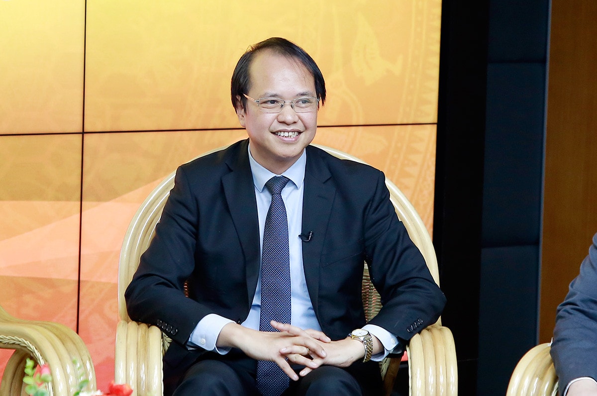 <p><em>MC: Một câu hỏi mà khá nhiều thí sinh, phụ huynh quan tâm là nếu không trúng tuyển đợt 1, thí sinh có còn cơ hội khác hay không? Các trường có phương án nào dành cho thí sinh? Câu hỏi này xin được hỏi PGS.TS Nguyễn Phú Khánh.</em></p> -0
