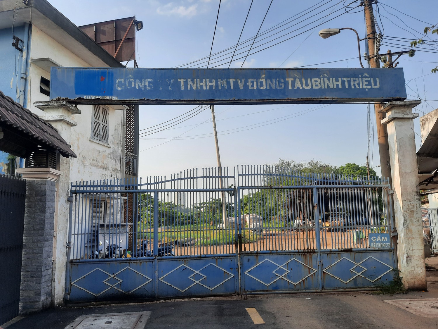 Phạt 2 doanh nghiệp hơn 100 triệu đồng do không có giấy phép môi trường -0