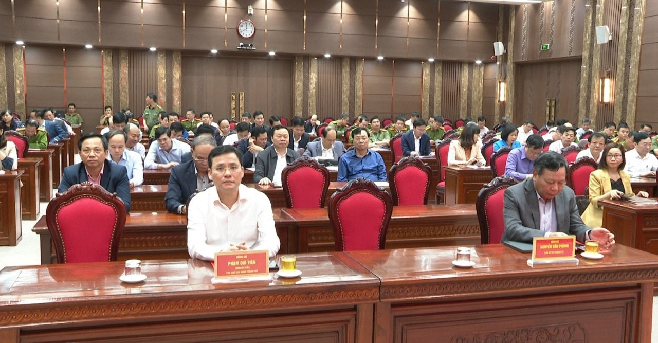 Thành ủy Hà Nội quán triệt Nghị quyết số 12 của Bộ Chính trị -2