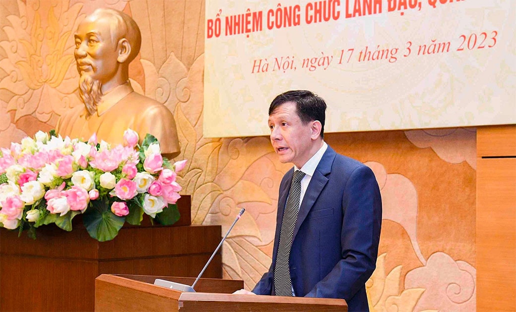 Văn phòng Quốc hội trao quyết định bổ nhiệm Vụ trưởng Vụ Phục vụ hoạt động giám sát -0