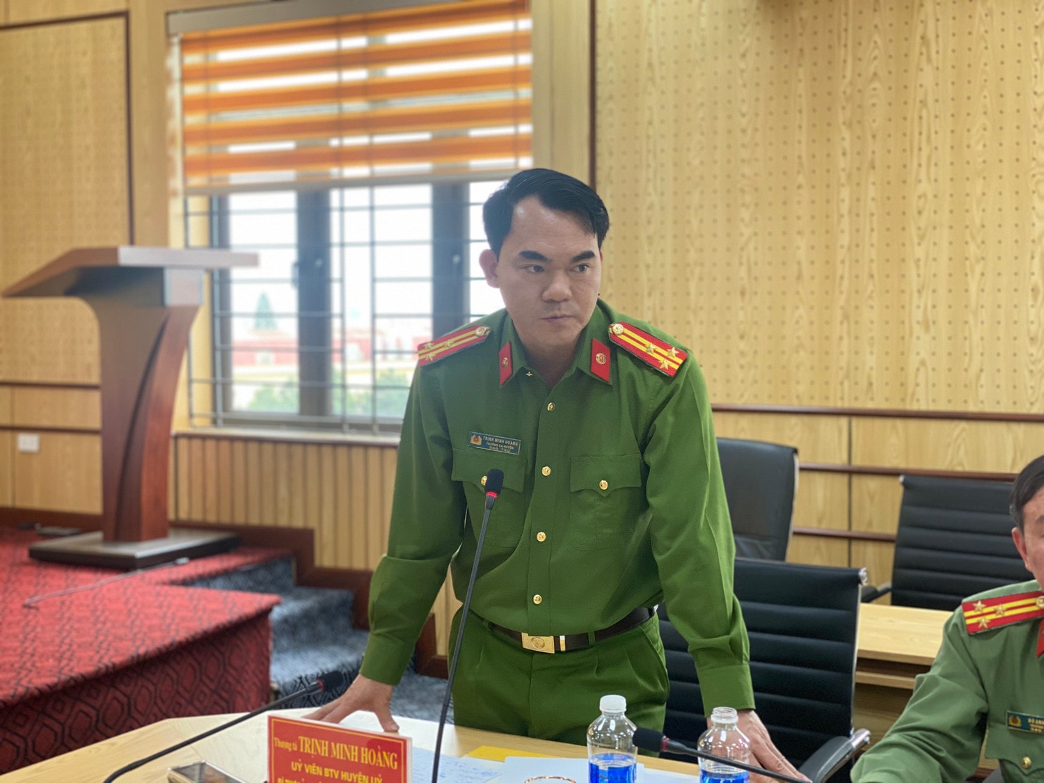 Công an huyện Kim Bảng (Hà Nam): Thử nghiệm máy đọc thẻ quét mã QR bằng thẻ CCCD, ứng dụng VNEID tại khu du lịch quốc gia Tam Chúc -0