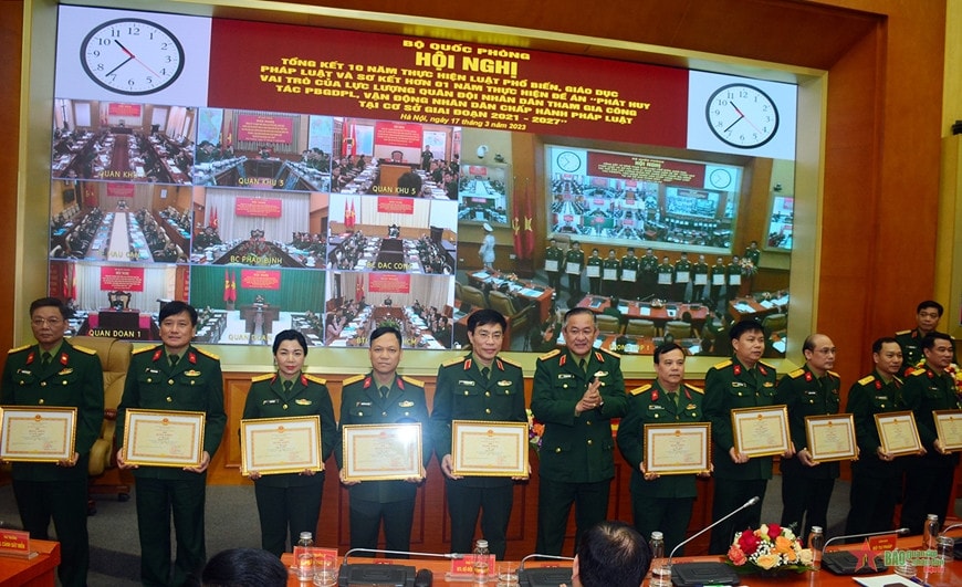 Bộ Quốc phòng:Đổi mới nội dung, đa dạng hình thức tuyên truyền phổ biến giáo dục pháp luật -0