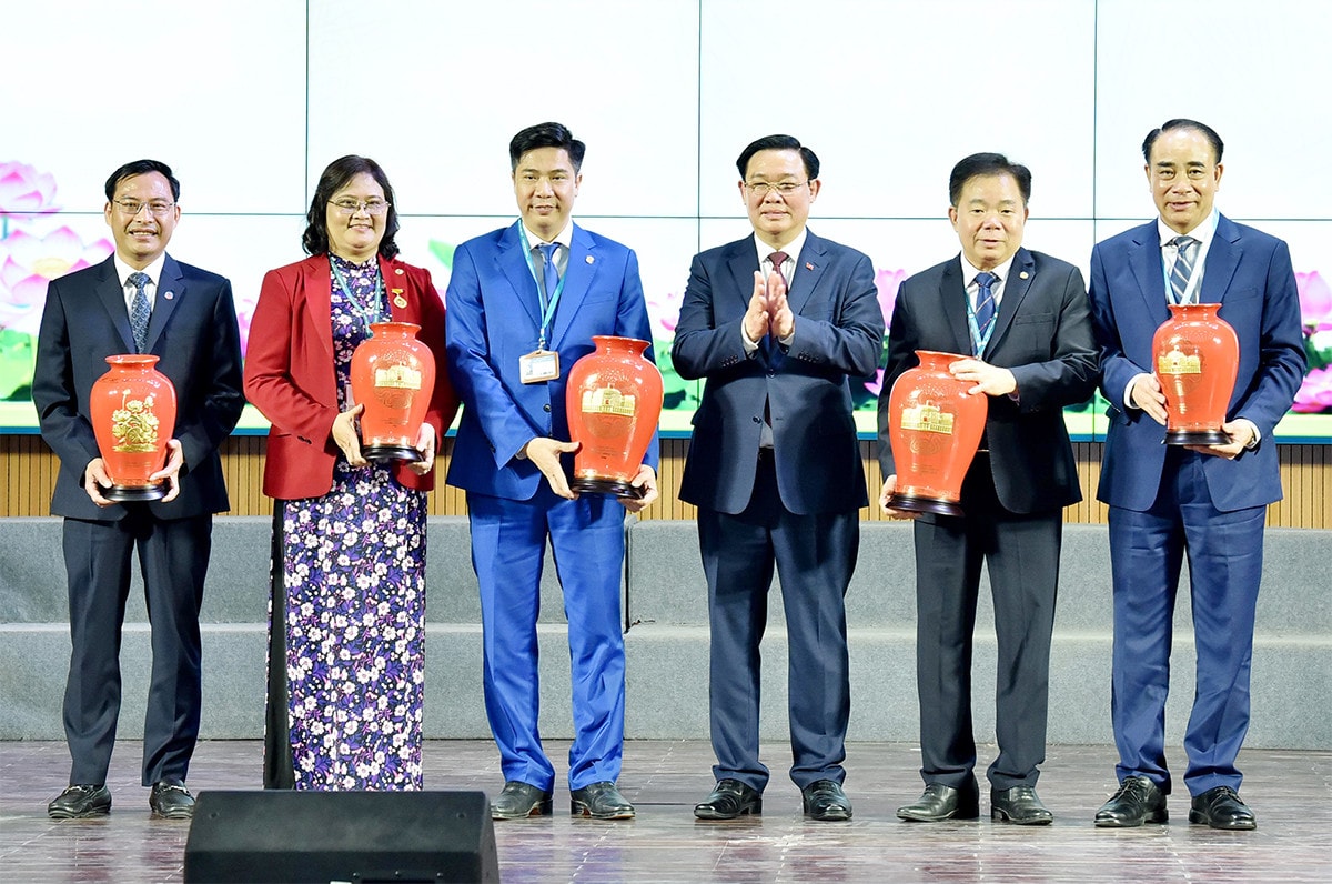 Chủ tịch Quốc hội Vương Đình Huệ: Phải có tư duy mới, tận dụng công nghệ để phát triển ảnh 17