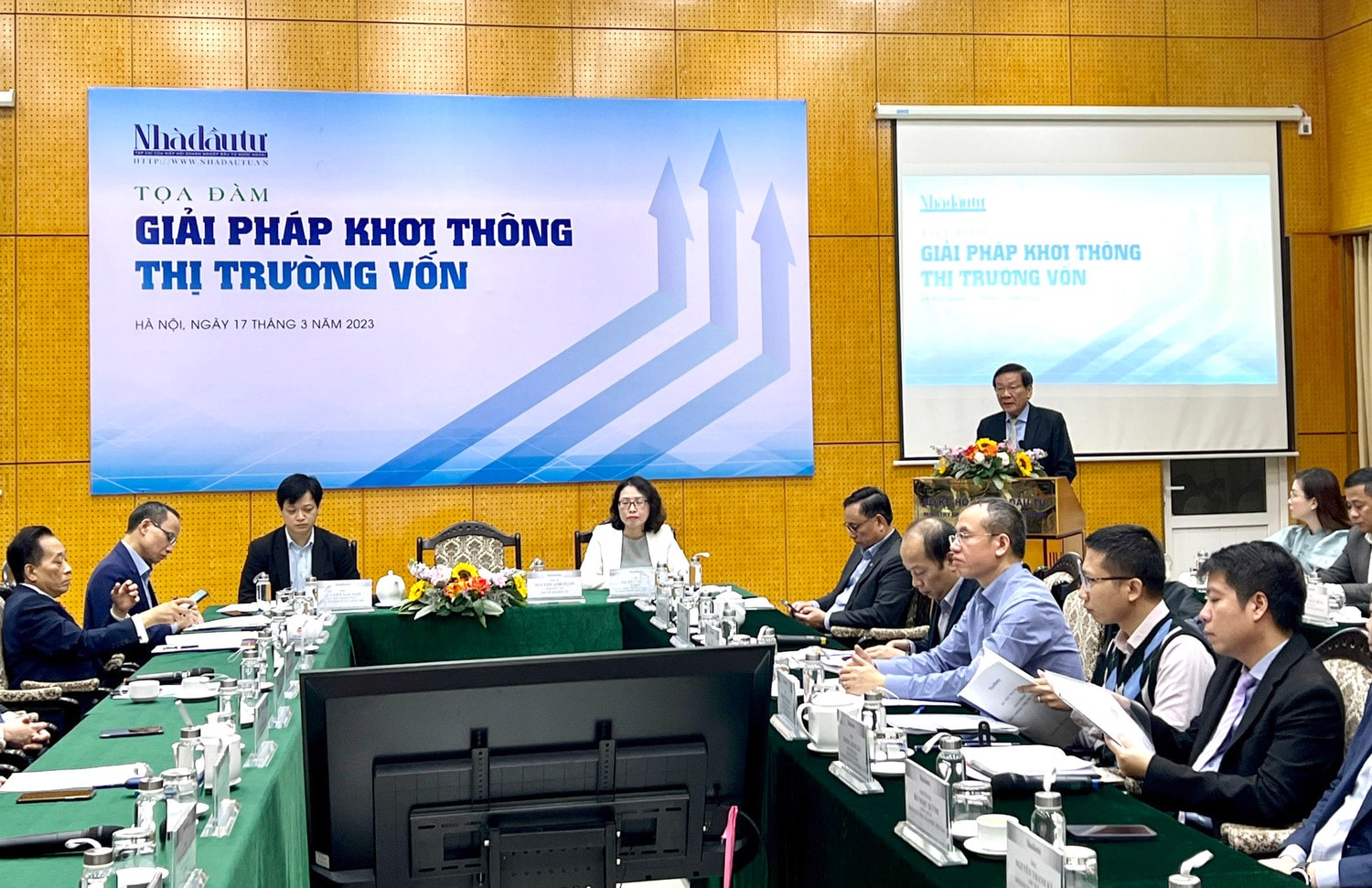 TS. Nguyễn Anh Tuấn, Tổng biên tập Tạp chí Nhà đầu tư/Nhadautu.vn phát biểu tại tọa đàm; Ảnh Vũ Quang