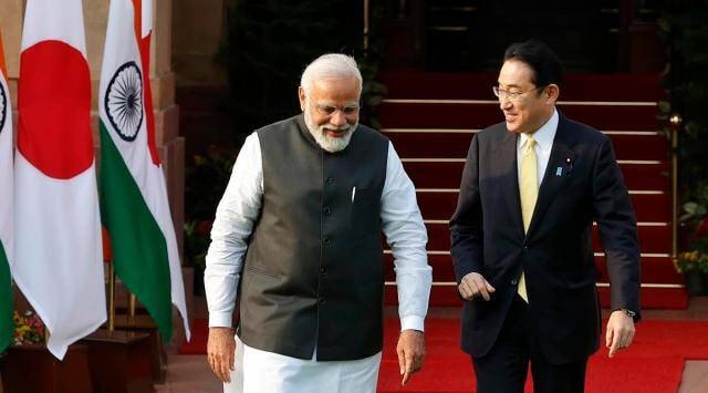 Thủ tướng Ấn Độ Narendra Modi và Thủ tướng Nhật Bản Fumio Kishida trước Hội nghị Thượng đỉnh tại Ấn Độ hồi tháng 3.2022 - India Express