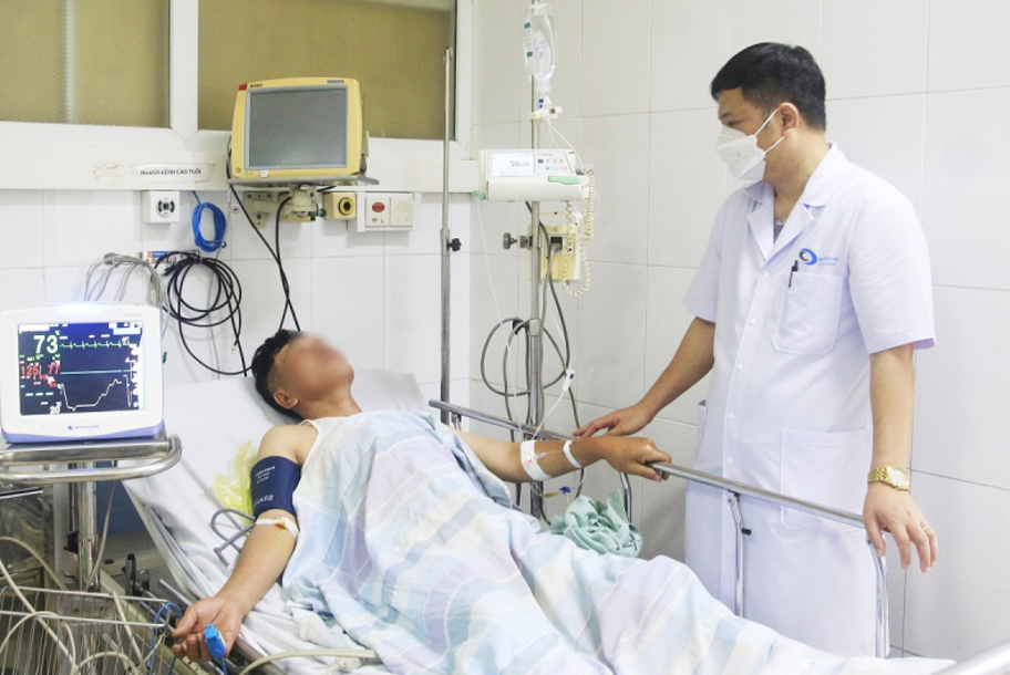Cấp cứu bệnh nhân ngộ độc con so biển -0