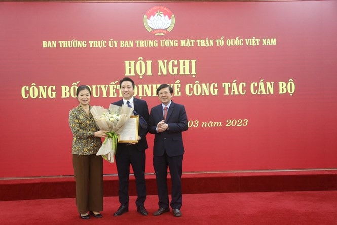 Bổ nhiệm ông Nguyễn Văn Dũng làm Phó Tổng Biên tập Tạp chí Mặt trận -0