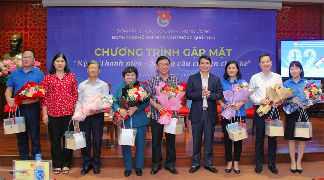 Đoàn Thanh niên Văn phòng Quốc hội gặp mặt các thế hệ cán bộ đoàn -0