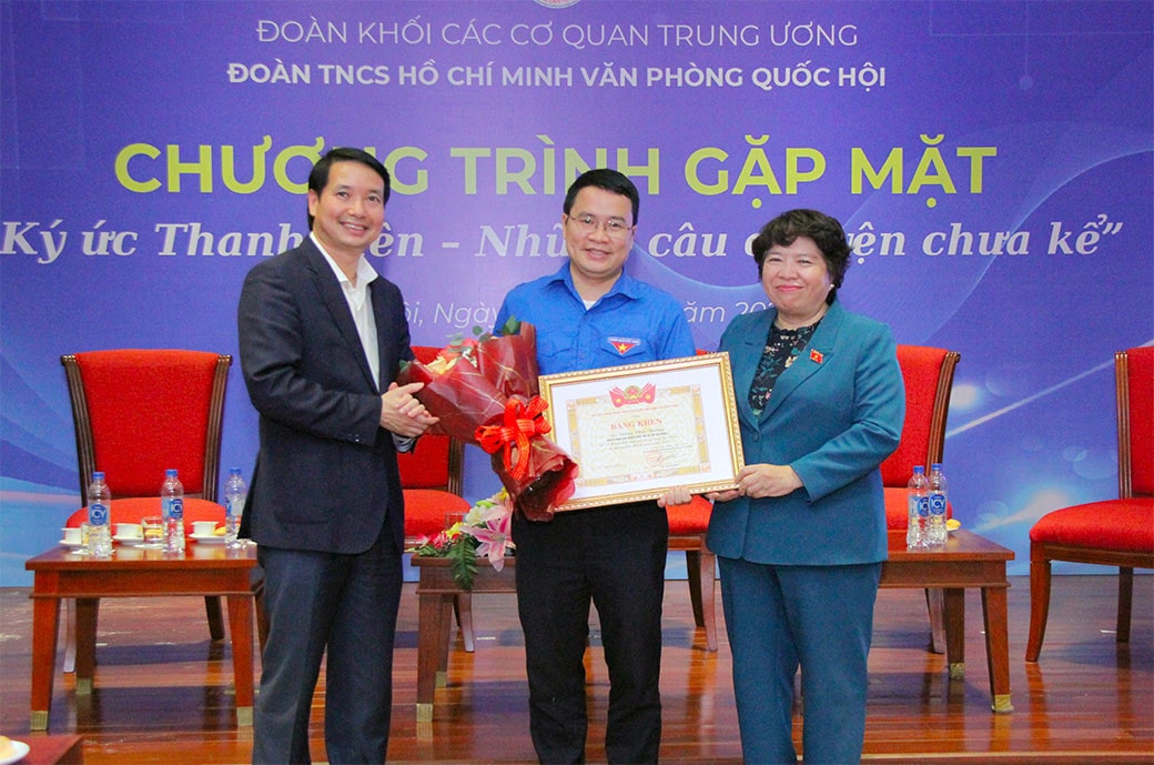 Đoàn Thanh niên Văn phòng Quốc hội gặp mặt các thế hệ cán bộ đoàn -0